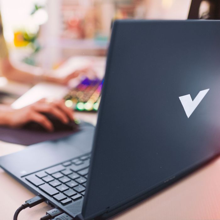 Ноутбук HP Victus 15-fb3049ua 15.6" FHD IPS AG, AMD R5-8645HS, 16GB, F512GB, NVD3050-6, DOS, синій