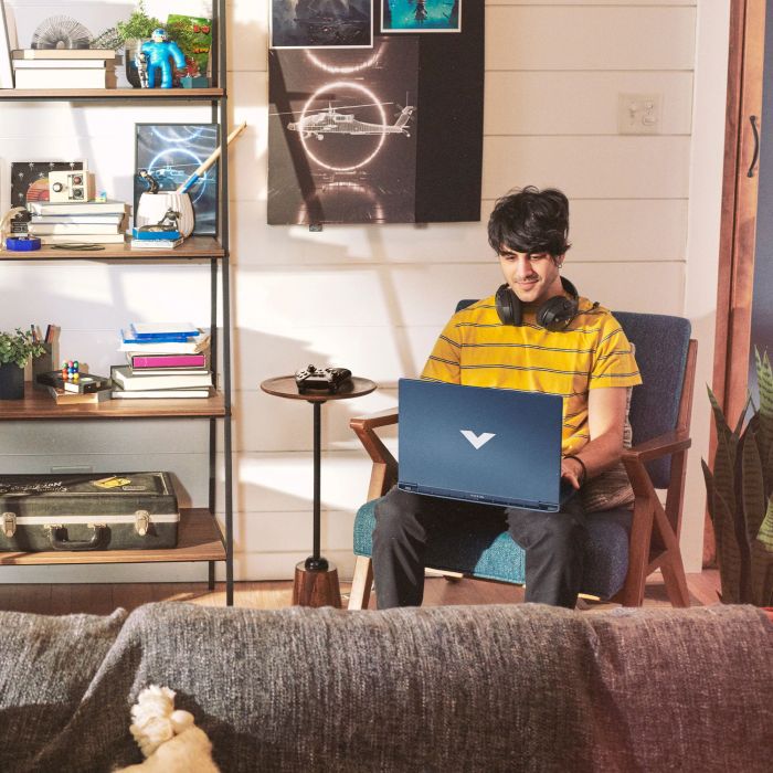 HP Notebook Victus 15-fa2009ua 15.6" FHD IPS AG, Intel 7-240H, 24GB, F1TB, NVD5060-8, DOS, синій