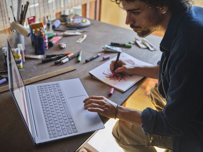 Ноутбук HP OmniBook 5 16-af1011ua 16" WUXGA IPS AG, Intel U7-255U, 24GB, F1TB, UMA, DOS, блакитний