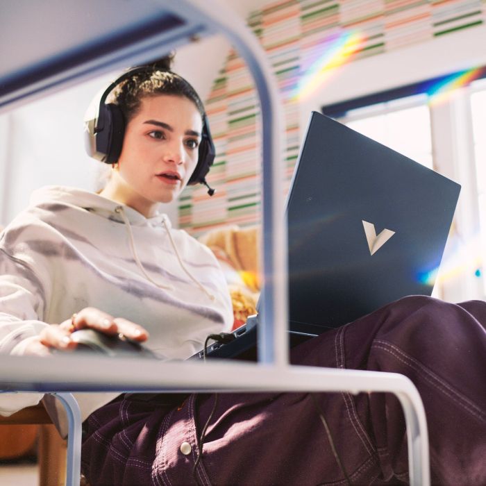 Ноутбук HP Victus 15-fb3046ua 15.6" FHD IPS AG, AMD AI 7 350, 24GB, F1TB, NVD5060-8, DOS, синій