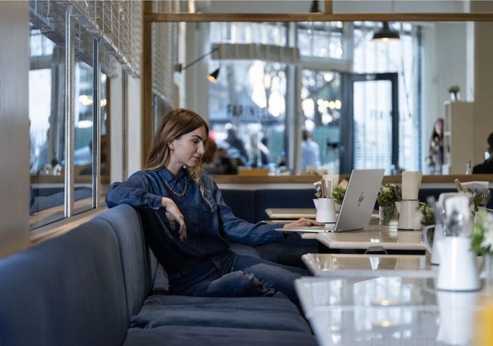 Ноутбук HP OmniBook X Flip x360 16-as0003ua 16" WUXGA IPS Touch, Intel U7-258V, 32GB, F1TB, UMA, Win11, сріблястий