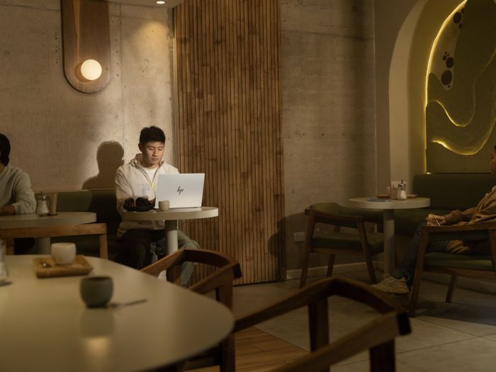 HP Notebook OmniBook 7 14-fs0000ua 14" WUXGA IPS AG, Intel 5-220H, 24GB, F1TB, UMA, Win11P, сріблястий