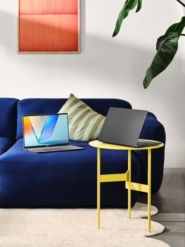 Ноутбук ASUS Vivobook S 14 M3407HA-SF079 14" WUXGA OLED, AMD R5-220, 16GB, F512GB, UMA, NoOS, Сріблястий