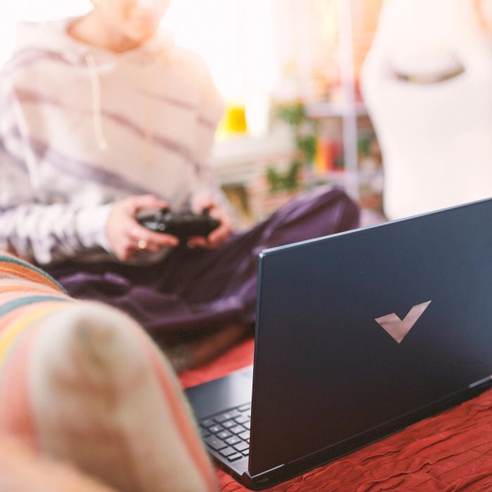 Ноутбук HP Victus 15-fb3104ua 15.6" FHD IPS AG, AMD R7-8845HS, 16GB, F512GB, NVD4050-6, DOS, синій